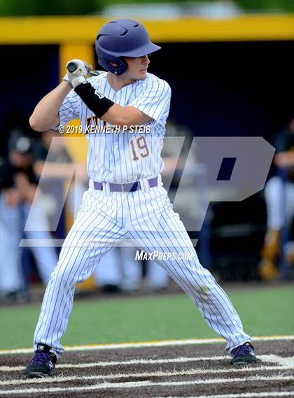 Thumbnail 2 in St. James @ Lutcher photogallery.