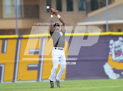 Thumbnail 3 in St. James @ Lutcher photogallery.