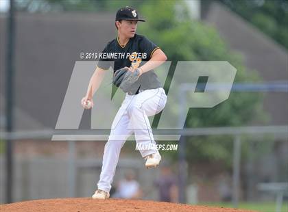 Thumbnail 3 in St. James @ Lutcher photogallery.