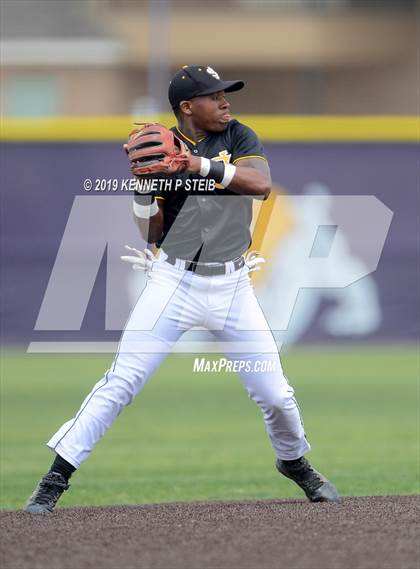 Thumbnail 3 in St. James @ Lutcher photogallery.