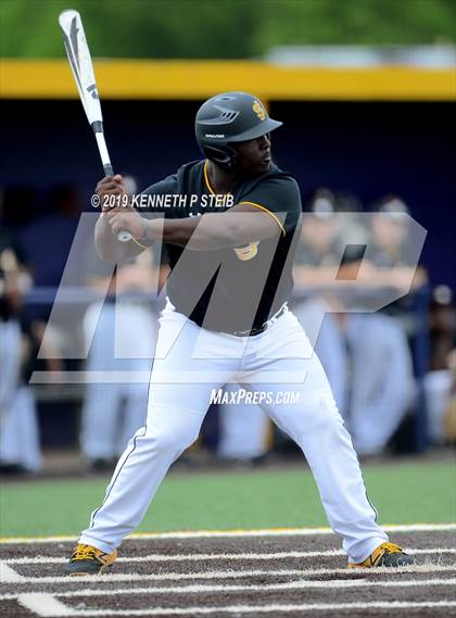 Thumbnail 1 in St. James @ Lutcher photogallery.