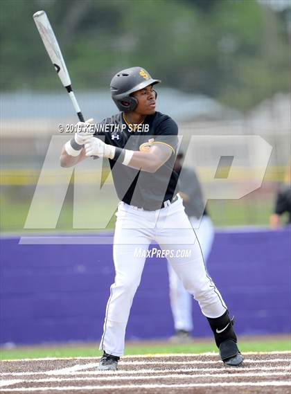 Thumbnail 1 in St. James @ Lutcher photogallery.