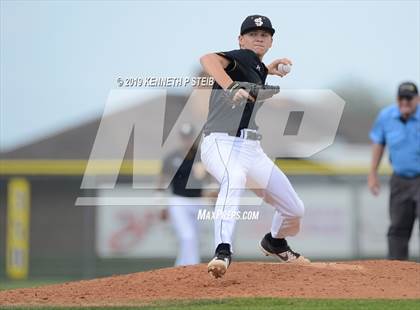 Thumbnail 1 in St. James @ Lutcher photogallery.