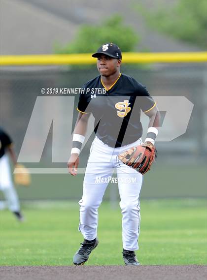 Thumbnail 3 in St. James @ Lutcher photogallery.