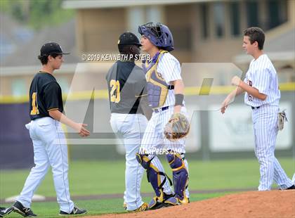 Thumbnail 2 in St. James @ Lutcher photogallery.