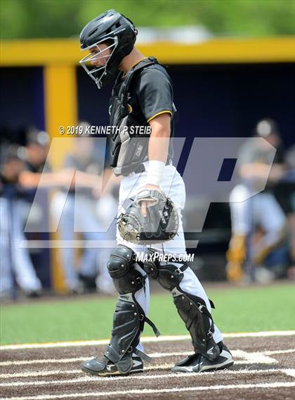 Thumbnail 1 in St. James @ Lutcher photogallery.