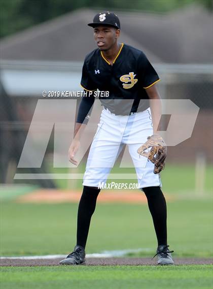 Thumbnail 2 in St. James @ Lutcher photogallery.