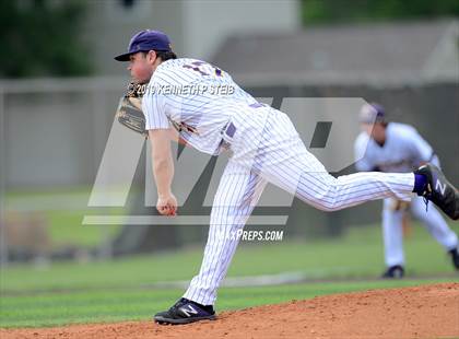 Thumbnail 2 in St. James @ Lutcher photogallery.