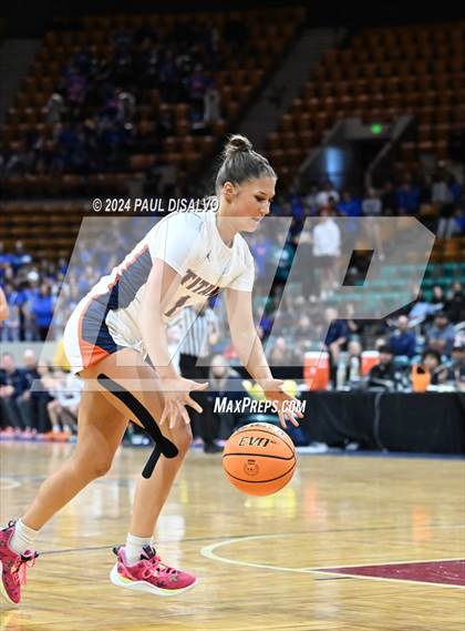 Thumbnail 1 in Legend vs. Horizon (CHSAA 6A Great 8) photogallery.