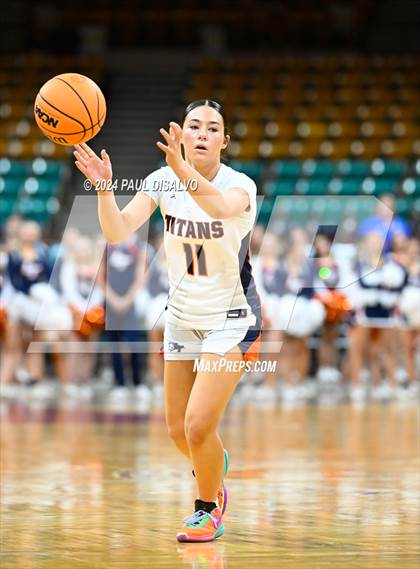 Thumbnail 3 in Legend vs. Horizon (CHSAA 6A Great 8) photogallery.