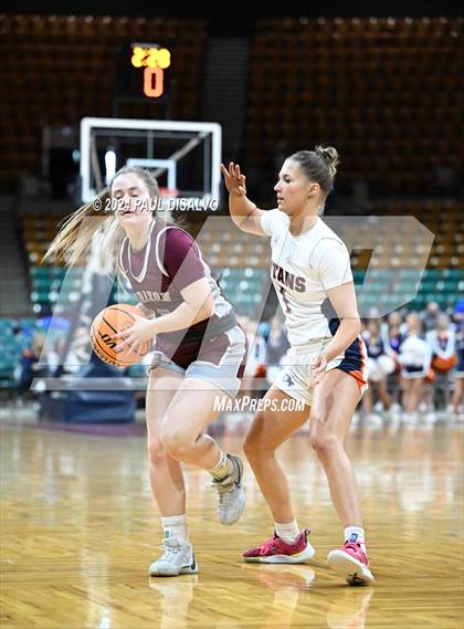Thumbnail 2 in Legend vs. Horizon (CHSAA 6A Great 8) photogallery.
