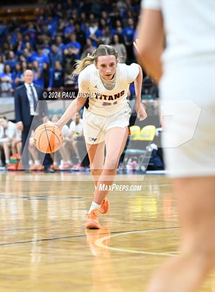 Thumbnail 1 in Legend vs. Horizon (CHSAA 6A Great 8) photogallery.