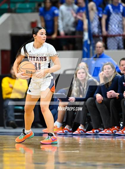 Thumbnail 1 in Legend vs. Horizon (CHSAA 6A Great 8) photogallery.