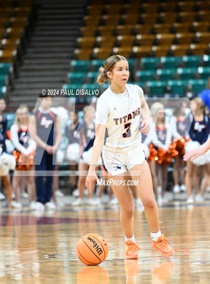 Thumbnail 2 in Legend vs. Horizon (CHSAA 6A Great 8) photogallery.