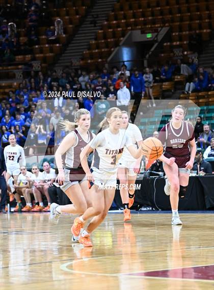Thumbnail 3 in Legend vs. Horizon (CHSAA 6A Great 8) photogallery.