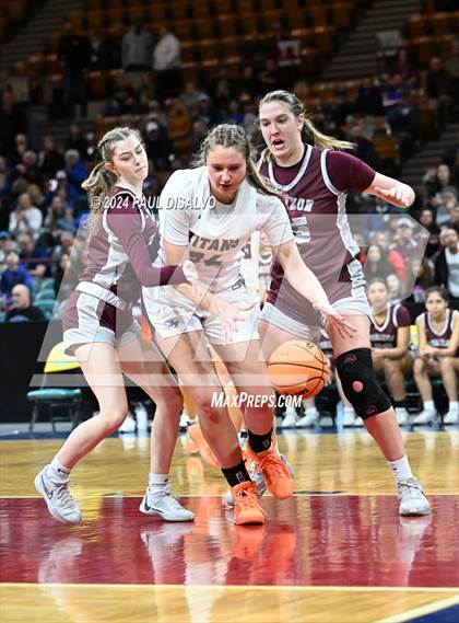 Thumbnail 3 in Legend vs. Horizon (CHSAA 6A Great 8) photogallery.