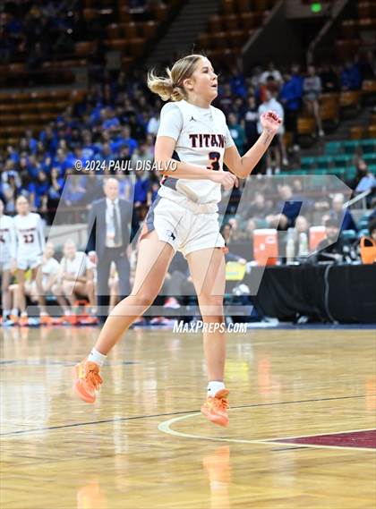 Thumbnail 1 in Legend vs. Horizon (CHSAA 6A Great 8) photogallery.