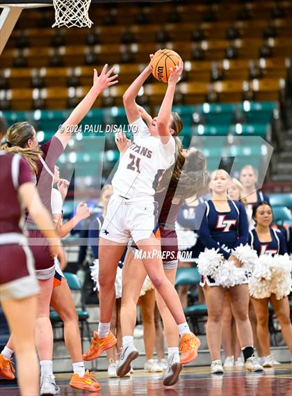 Thumbnail 2 in Legend vs. Horizon (CHSAA 6A Great 8) photogallery.