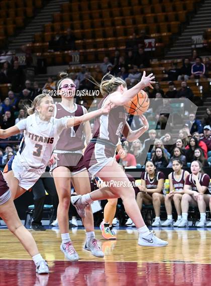 Thumbnail 1 in Legend vs. Horizon (CHSAA 6A Great 8) photogallery.