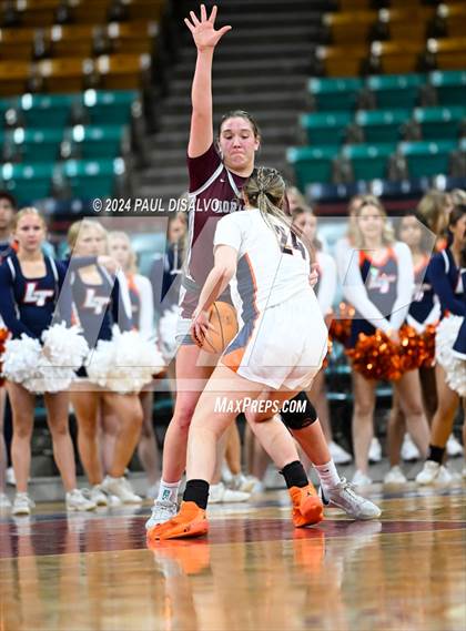 Thumbnail 2 in Legend vs. Horizon (CHSAA 6A Great 8) photogallery.