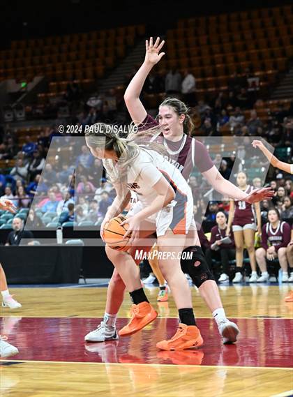 Thumbnail 3 in Legend vs. Horizon (CHSAA 6A Great 8) photogallery.