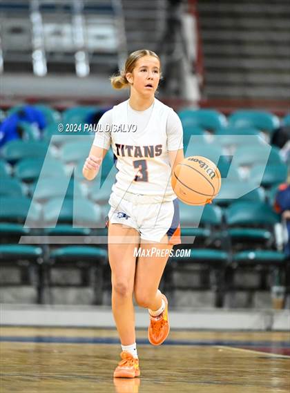 Thumbnail 1 in Legend vs. Horizon (CHSAA 6A Great 8) photogallery.