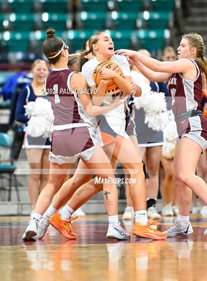 Thumbnail 2 in Legend vs. Horizon (CHSAA 6A Great 8) photogallery.