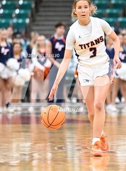 Thumbnail 2 in Legend vs. Horizon (CHSAA 6A Great 8) photogallery.