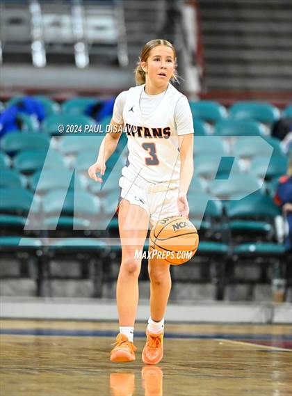Thumbnail 1 in Legend vs. Horizon (CHSAA 6A Great 8) photogallery.