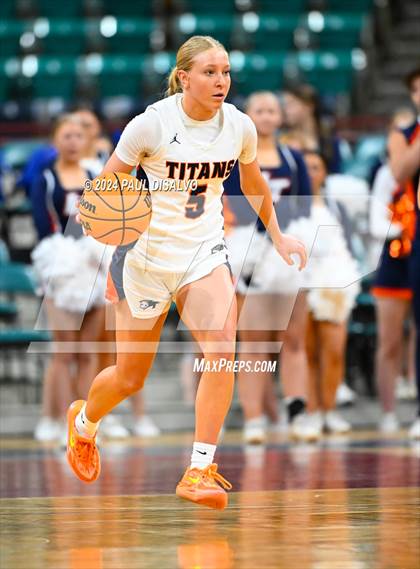 Thumbnail 1 in Legend vs. Horizon (CHSAA 6A Great 8) photogallery.