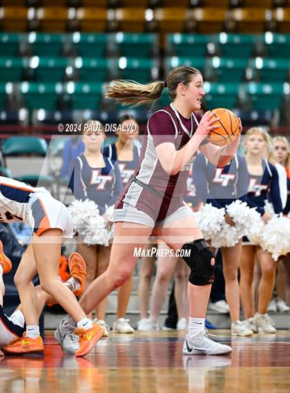 Thumbnail 3 in Legend vs. Horizon (CHSAA 6A Great 8) photogallery.