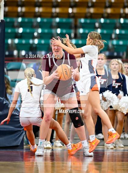 Thumbnail 3 in Legend vs. Horizon (CHSAA 6A Great 8) photogallery.