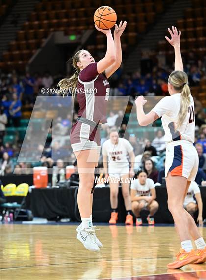 Thumbnail 3 in Legend vs. Horizon (CHSAA 6A Great 8) photogallery.