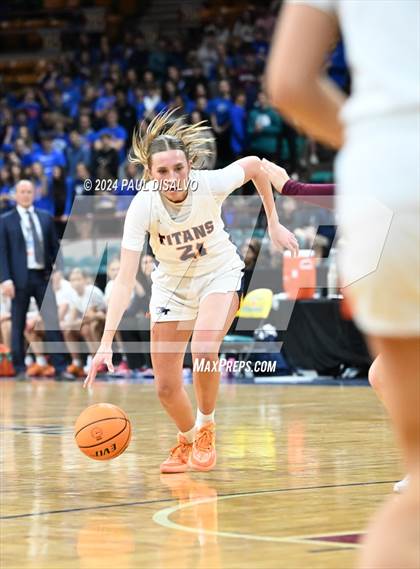 Thumbnail 2 in Legend vs. Horizon (CHSAA 6A Great 8) photogallery.