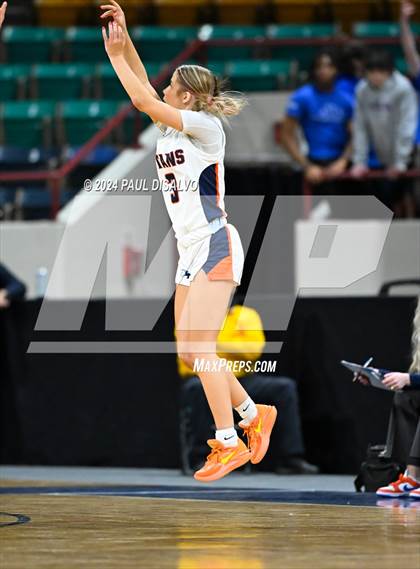 Thumbnail 1 in Legend vs. Horizon (CHSAA 6A Great 8) photogallery.