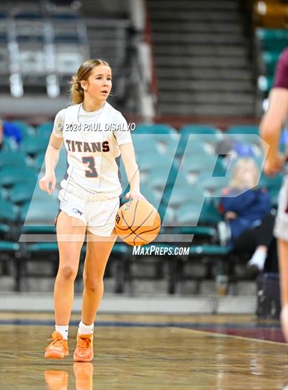 Thumbnail 2 in Legend vs. Horizon (CHSAA 6A Great 8) photogallery.