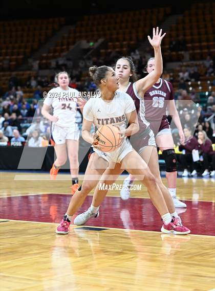 Thumbnail 2 in Legend vs. Horizon (CHSAA 6A Great 8) photogallery.