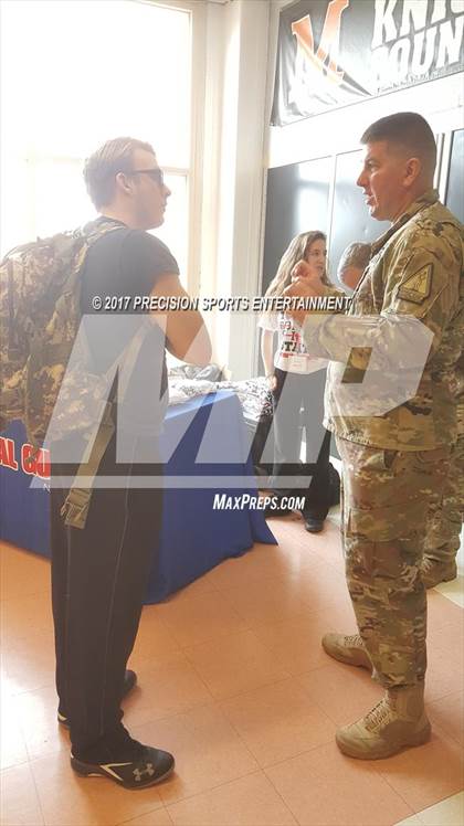 Thumbnail 2 in Middletown TOC Ceremony photogallery.