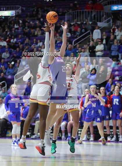 Thumbnail 1 in Richfield vs. Judge Memorial (UHSAA 3A Final) photogallery.