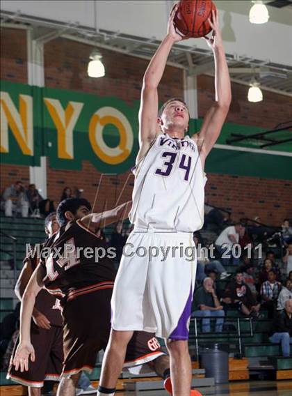 Thumbnail 3 in Grant vs. Valencia (Canyon Classic) photogallery.