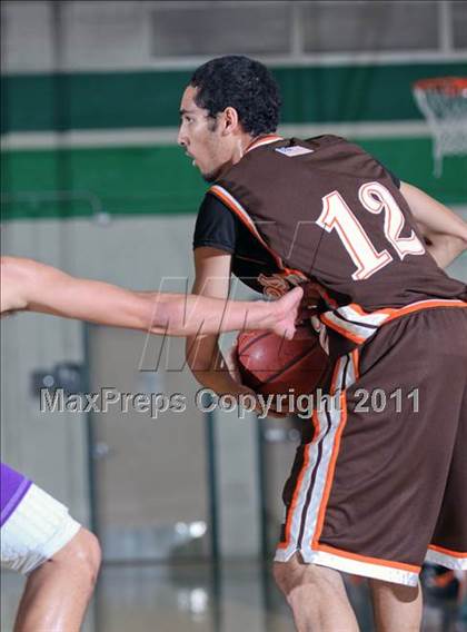 Thumbnail 1 in Grant vs. Valencia (Canyon Classic) photogallery.