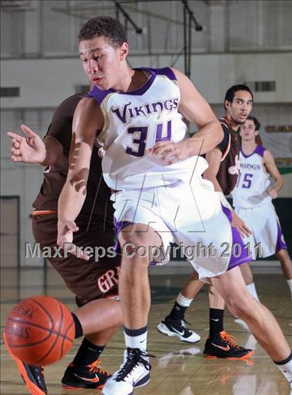 Thumbnail 2 in Grant vs. Valencia (Canyon Classic) photogallery.