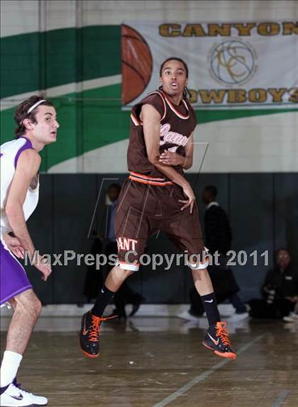 Thumbnail 1 in Grant vs. Valencia (Canyon Classic) photogallery.