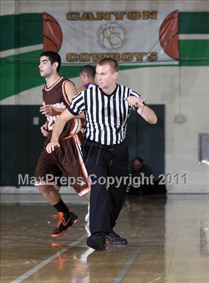 Thumbnail 1 in Grant vs. Valencia (Canyon Classic) photogallery.
