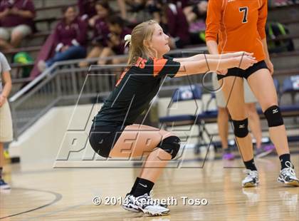 Thumbnail 2 in Highlands vs Medina Valley (SAISD Tournament) photogallery.