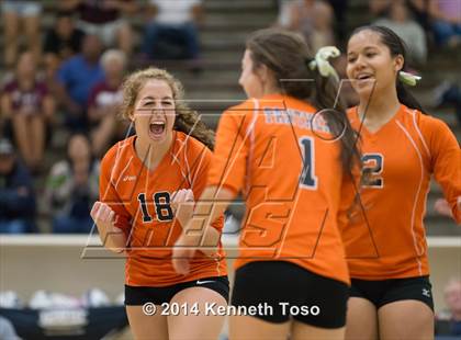 Thumbnail 3 in Highlands vs Medina Valley (SAISD Tournament) photogallery.