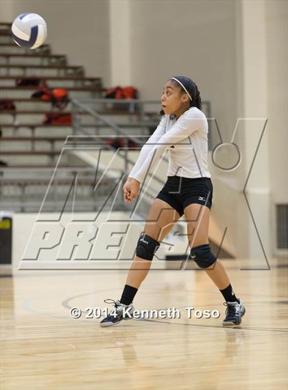 Thumbnail 1 in Highlands vs Medina Valley (SAISD Tournament) photogallery.