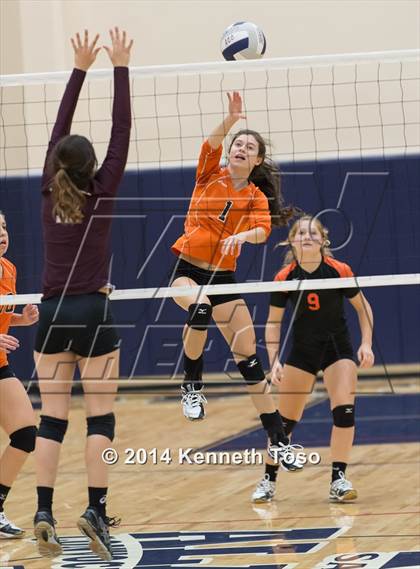 Thumbnail 1 in Highlands vs Medina Valley (SAISD Tournament) photogallery.