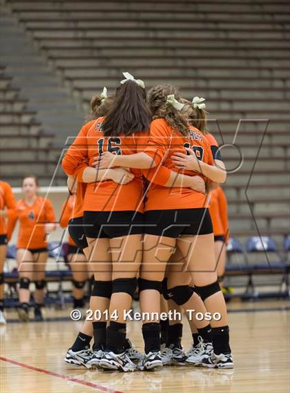 Thumbnail 2 in Highlands vs Medina Valley (SAISD Tournament) photogallery.