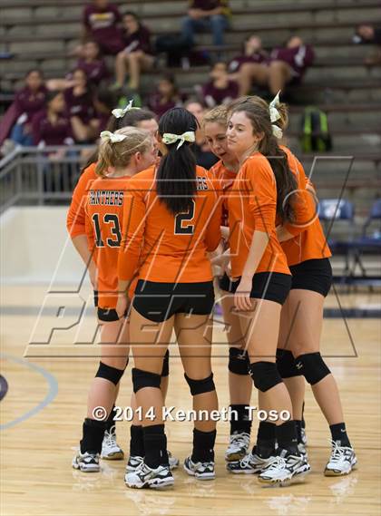 Thumbnail 2 in Highlands vs Medina Valley (SAISD Tournament) photogallery.